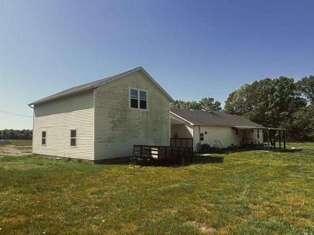 831 Philippi Rd, Wartrace, TN 37183