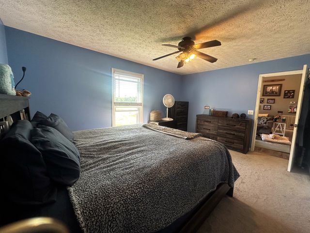 831 Philippi Rd, Wartrace, TN 37183