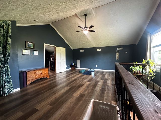 831 Philippi Rd, Wartrace, TN 37183