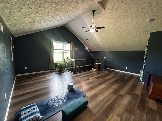 831 Philippi Rd, Wartrace, TN 37183