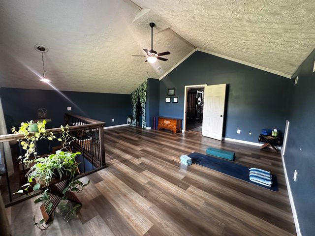 831 Philippi Rd, Wartrace, TN 37183