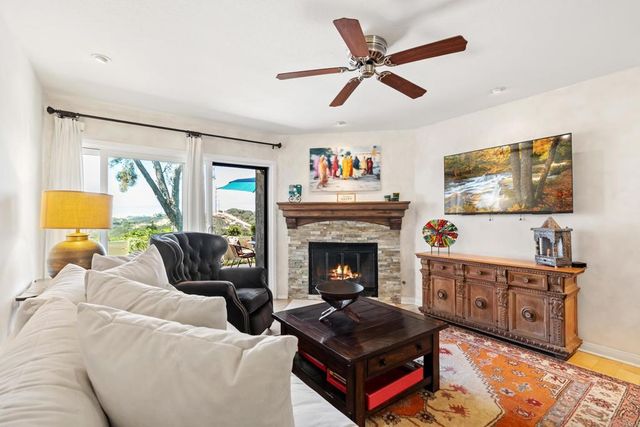 136 S Jayton Lane, Encinitas, CA 92024