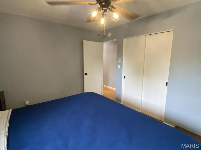 22 Saint George Drive, Belleville, IL 62221