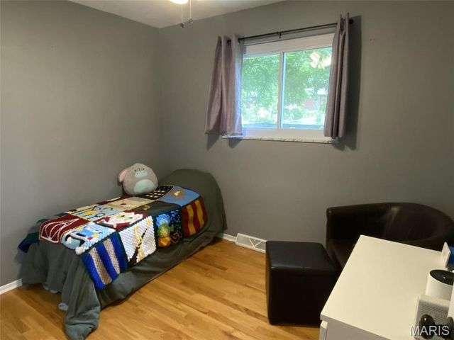 22 Saint George Drive, Belleville, IL 62221