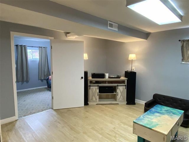 22 Saint George Drive, Belleville, IL 62221