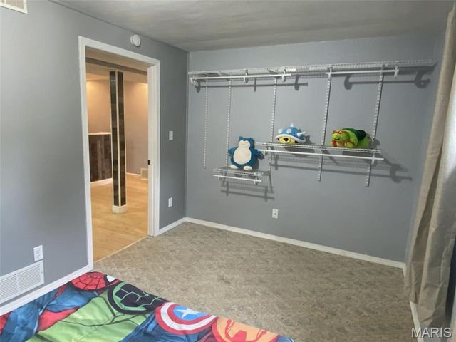 22 Saint George Drive, Belleville, IL 62221