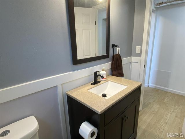 22 Saint George Drive, Belleville, IL 62221