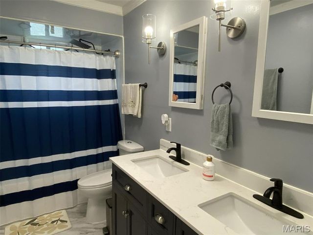 22 Saint George Drive, Belleville, IL 62221