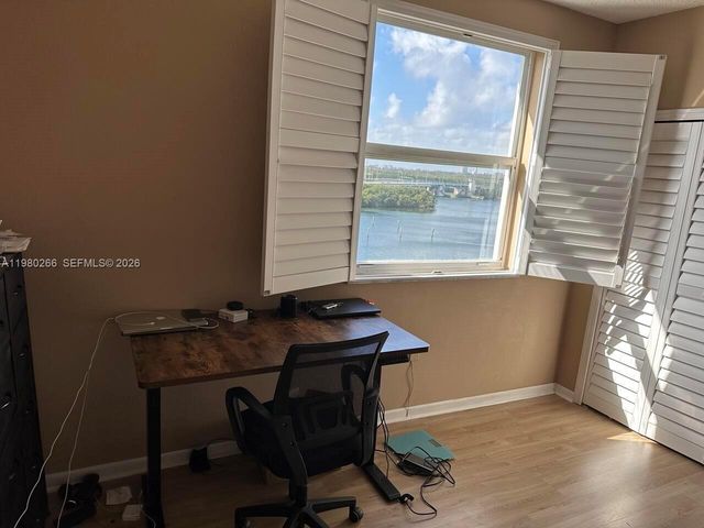 17100 N Bay Road 1904, Sunny Isles Beach, FL 33160