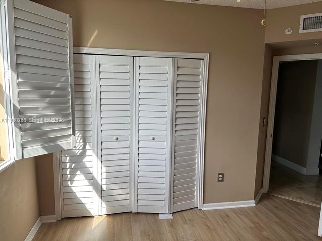 17100 N Bay Road 1904, Sunny Isles Beach, FL 33160