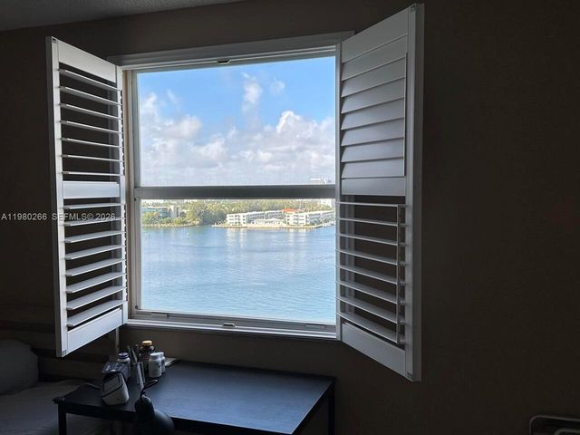 17100 N Bay Road 1904, Sunny Isles Beach, FL 33160