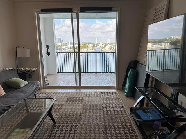 17100 N Bay Road 1904, Sunny Isles Beach, FL 33160