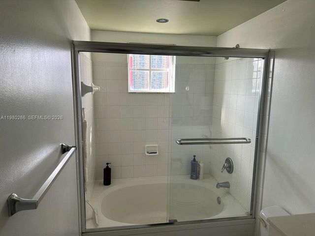 17100 N Bay Road 1904, Sunny Isles Beach, FL 33160