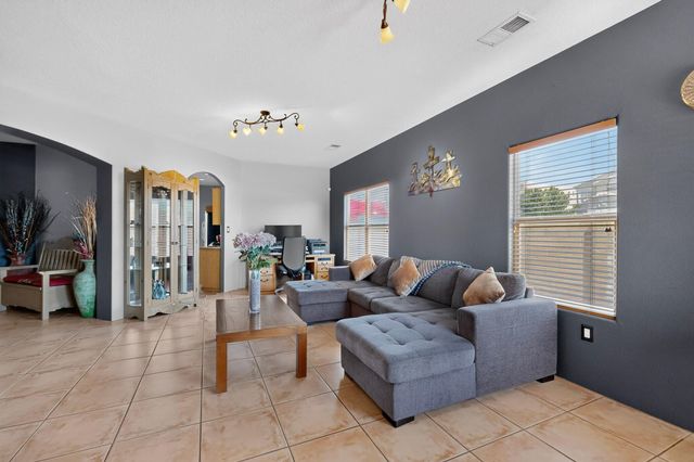 8401 Magenta Road NW, Albuquerque, NM 87120