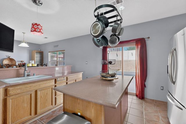 8401 Magenta Road NW, Albuquerque, NM 87120