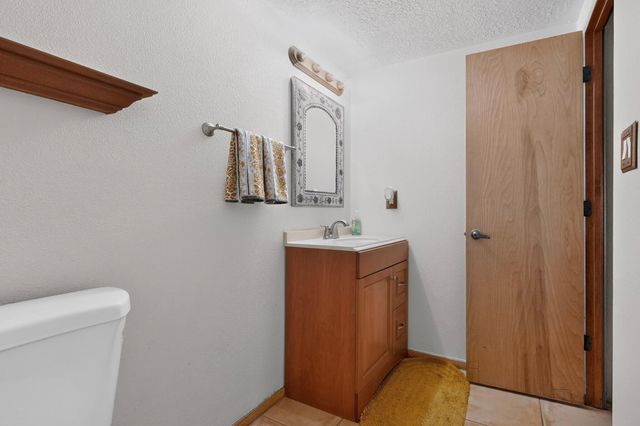 8401 Magenta Road NW, Albuquerque, NM 87120