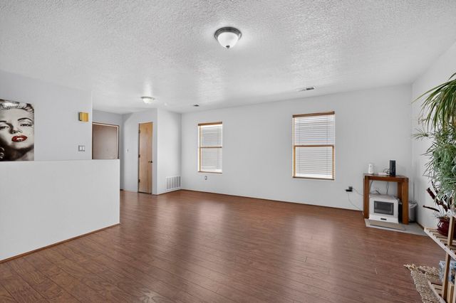 8401 Magenta Road NW, Albuquerque, NM 87120