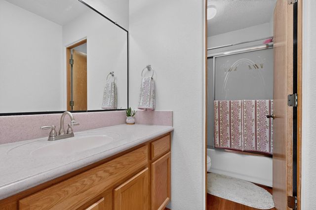 8401 Magenta Road NW, Albuquerque, NM 87120