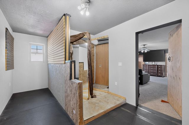 8401 Magenta Road NW, Albuquerque, NM 87120