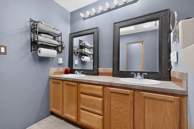 8401 Magenta Road NW, Albuquerque, NM 87120