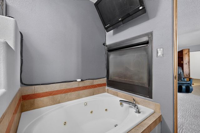 8401 Magenta Road NW, Albuquerque, NM 87120