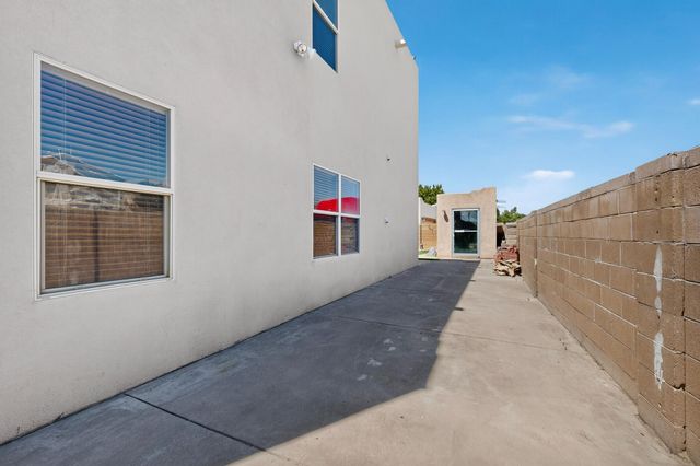 8401 Magenta Road NW, Albuquerque, NM 87120