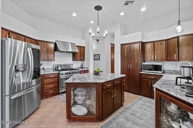 9743 S Calle De Buena Vista, Safford, AZ 85546