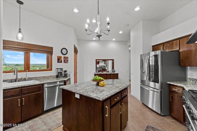 9743 S Calle De Buena Vista, Safford, AZ 85546