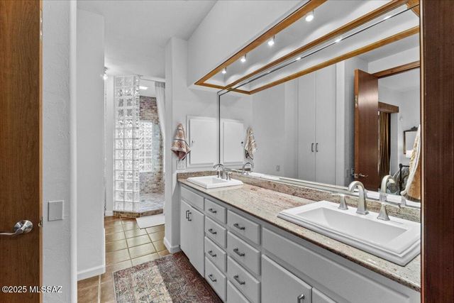 9743 S Calle De Buena Vista, Safford, AZ 85546