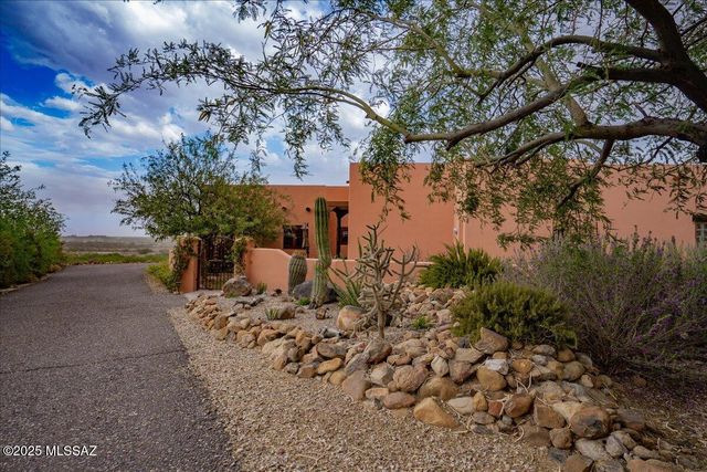 9743 S Calle De Buena Vista, Safford, AZ 85546