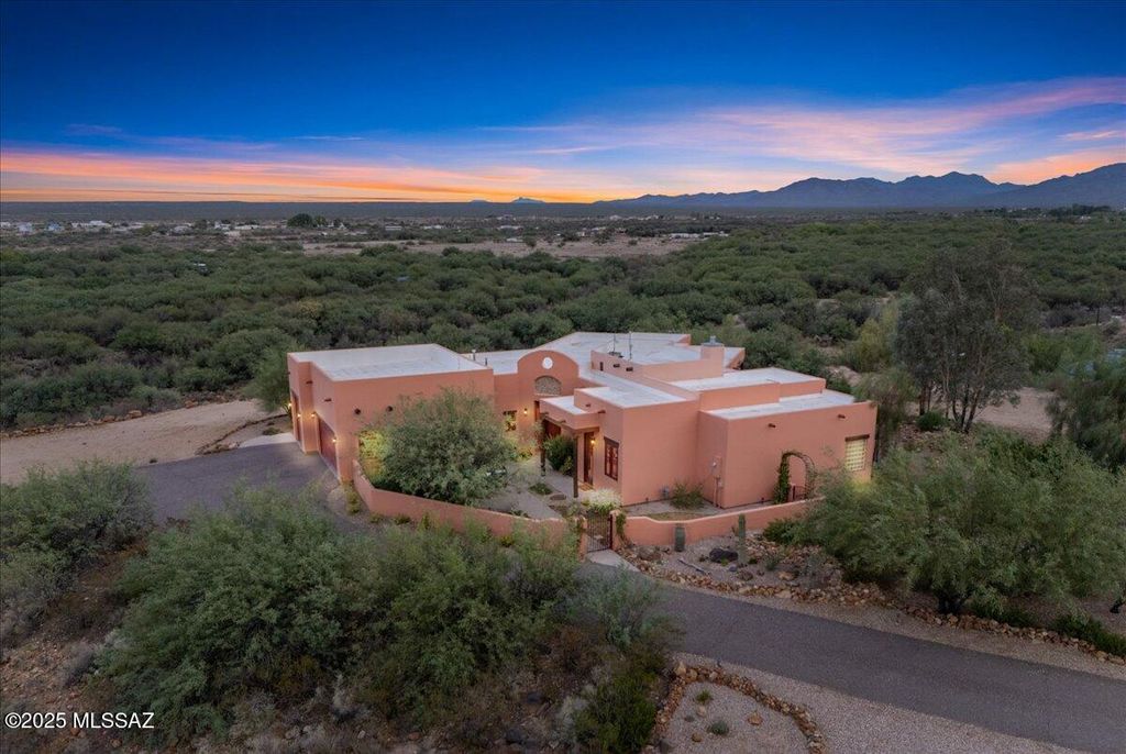 9743 S Calle De Buena Vista, Safford, AZ 85546