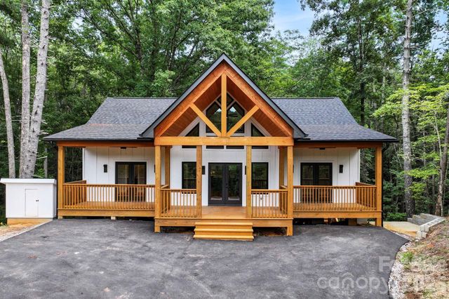 338 Hawks Terrace, Lake Lure, NC 28746