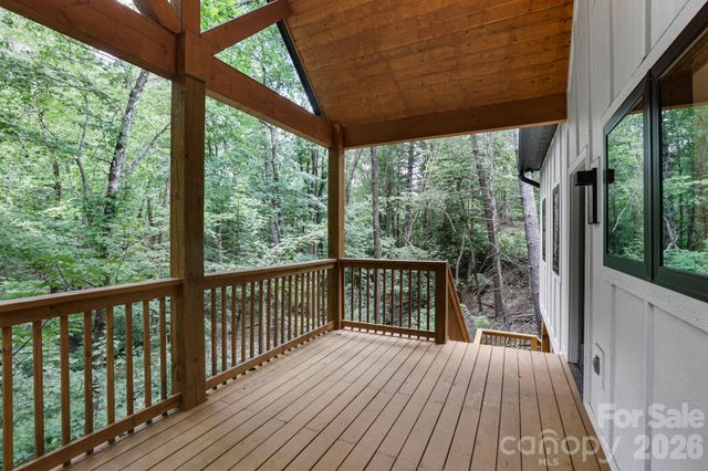 338 Hawks Terrace, Lake Lure, NC 28746