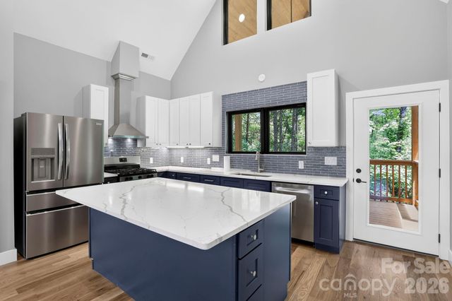 338 Hawks Terrace, Lake Lure, NC 28746