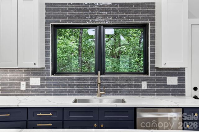 338 Hawks Terrace, Lake Lure, NC 28746