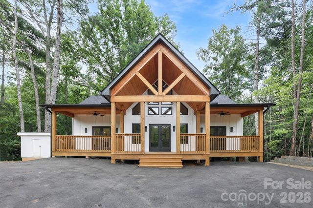 338 Hawks Terrace, Lake Lure, NC 28746