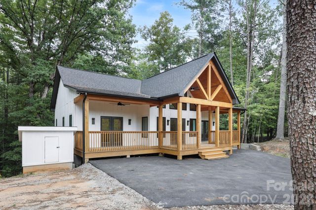 338 Hawks Terrace, Lake Lure, NC 28746
