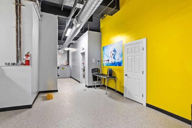 464 Hanover St A, Boston, MA 02113