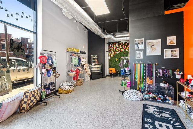 464 Hanover St A, Boston, MA 02113