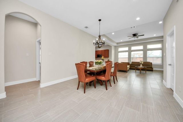 2003 Marthoman Drive, Missouri City, TX 77489