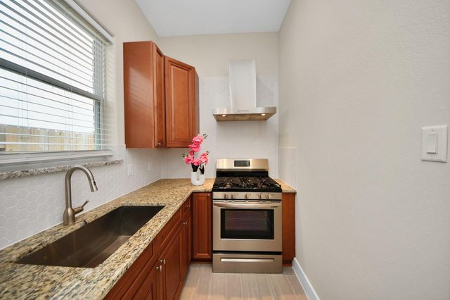 2003 Marthoman Drive, Missouri City, TX 77489