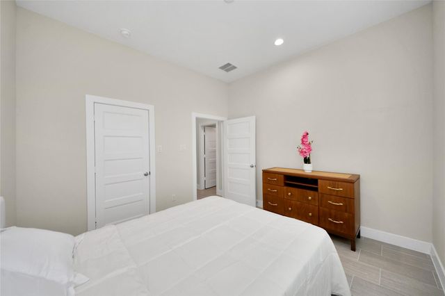 2003 Marthoman Drive, Missouri City, TX 77489