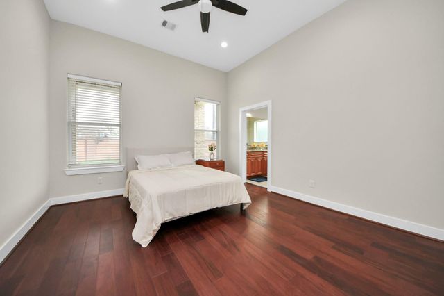 2003 Marthoman Drive, Missouri City, TX 77489