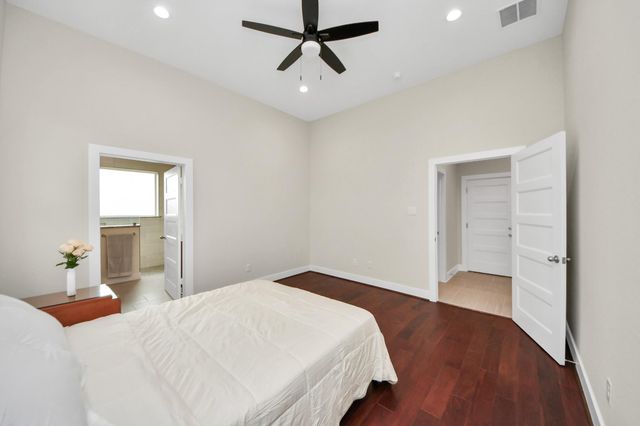 2003 Marthoman Drive, Missouri City, TX 77489