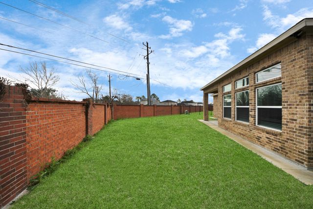 2003 Marthoman Drive, Missouri City, TX 77489