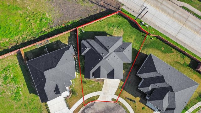 2003 Marthoman Drive, Missouri City, TX 77489