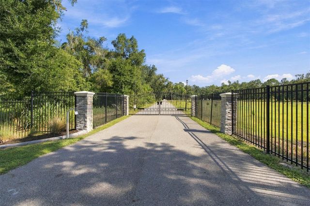 867 SUNSET LANE, Lutz, FL 33549