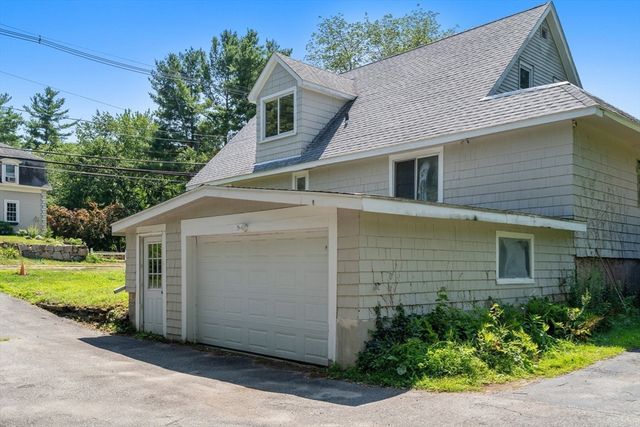 55 Chestnut St, North Reading, MA 01864