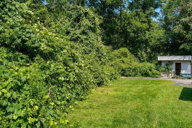 55 Chestnut St, North Reading, MA 01864