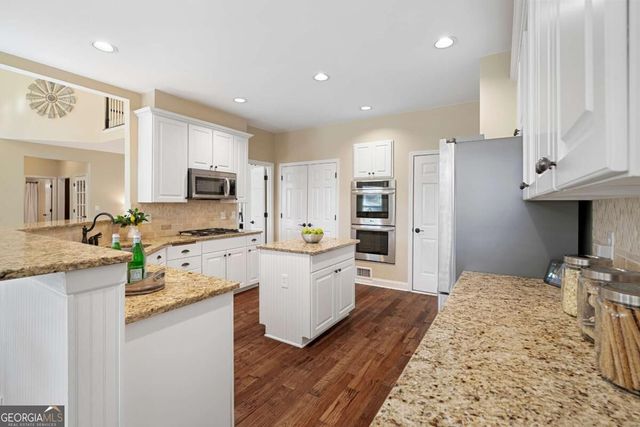 1320 Tahoe Pines Circle, Alpharetta, GA 30005